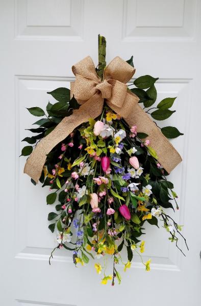 Image for event: Create a Fresh Flower Door Swag